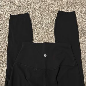 Black lululemon leggings
